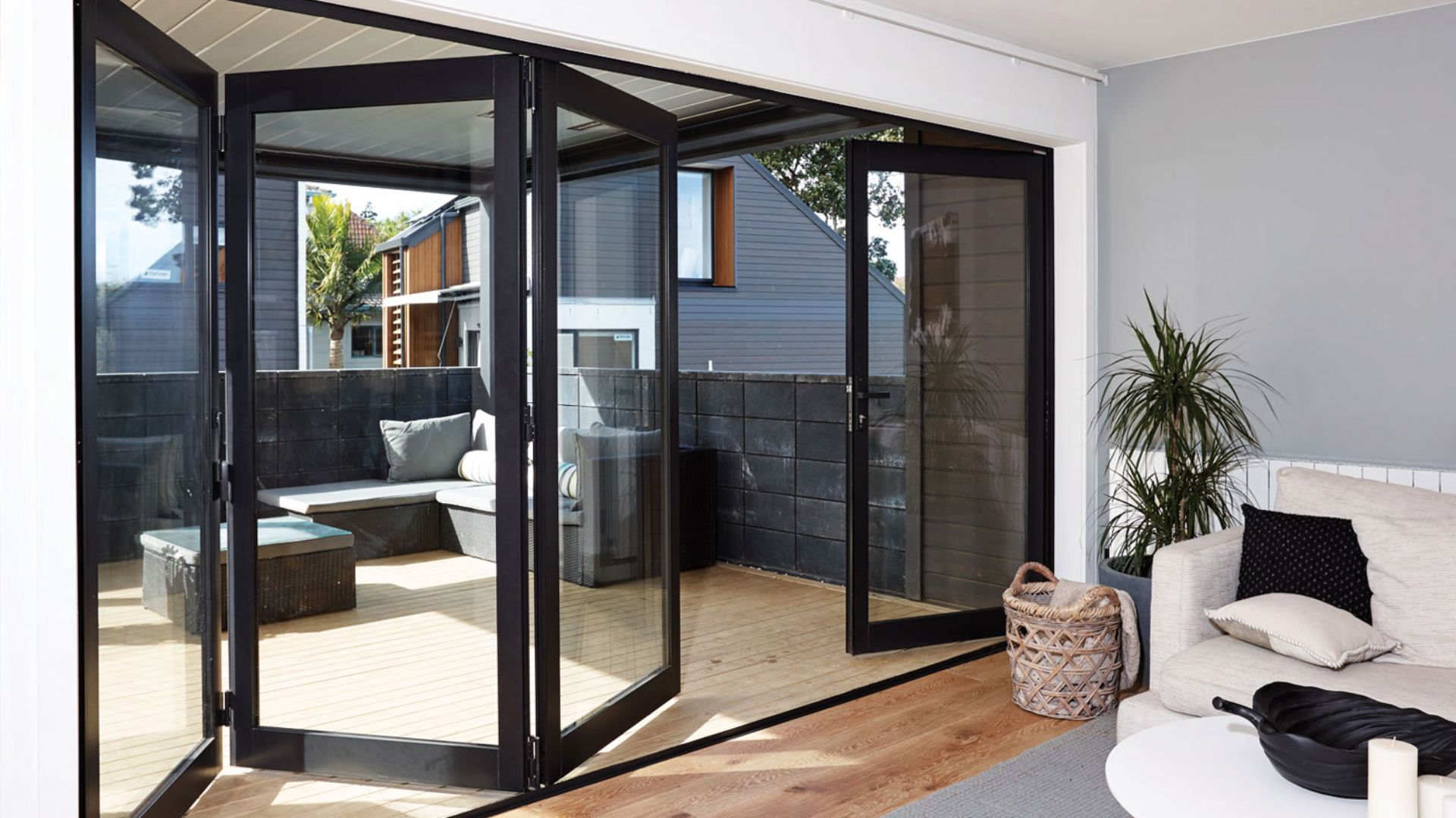 Why opt for Bifold Doors in Modern Homes 